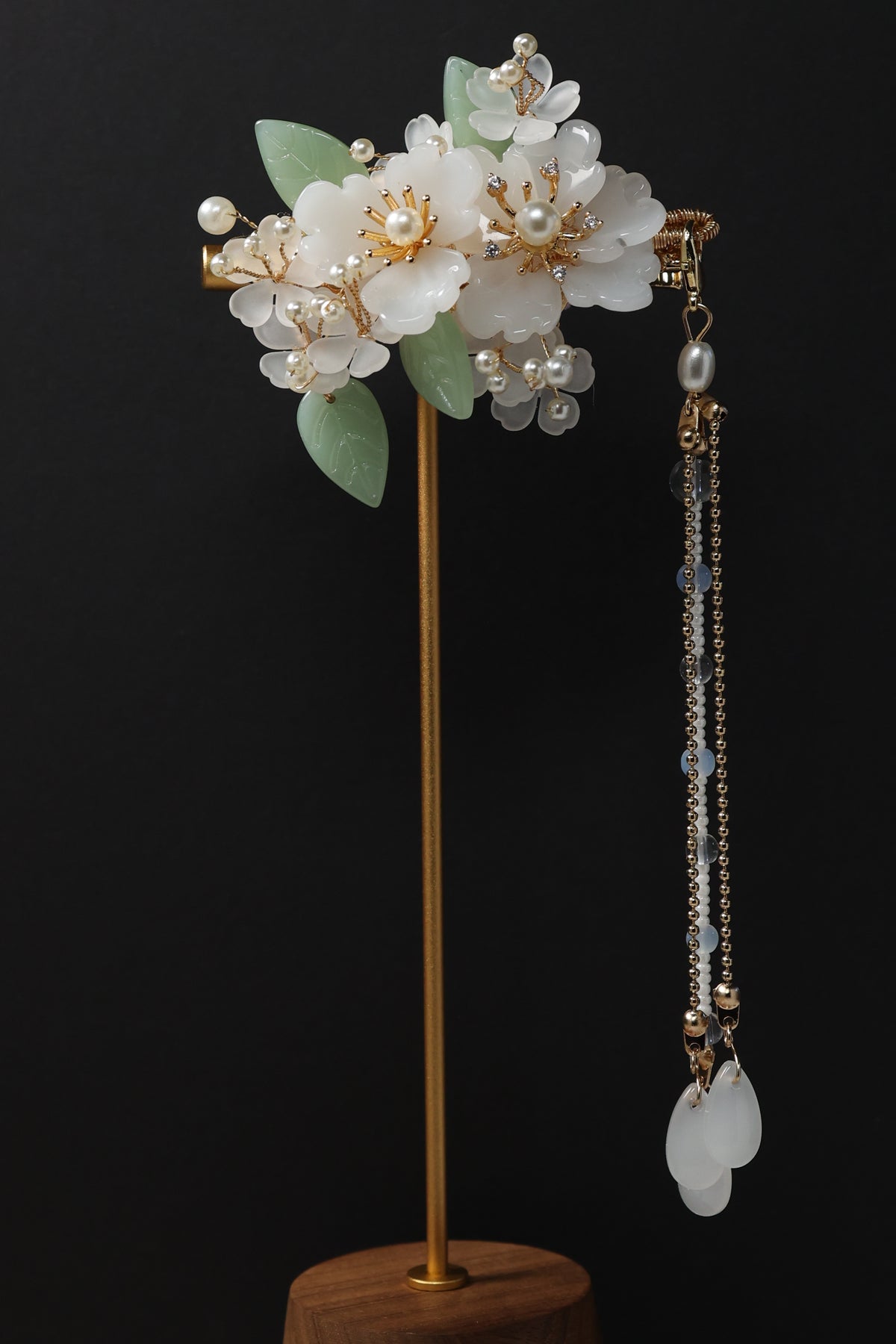 Pearl Blossom Bridal Hair Clip with Detachable Tassel
