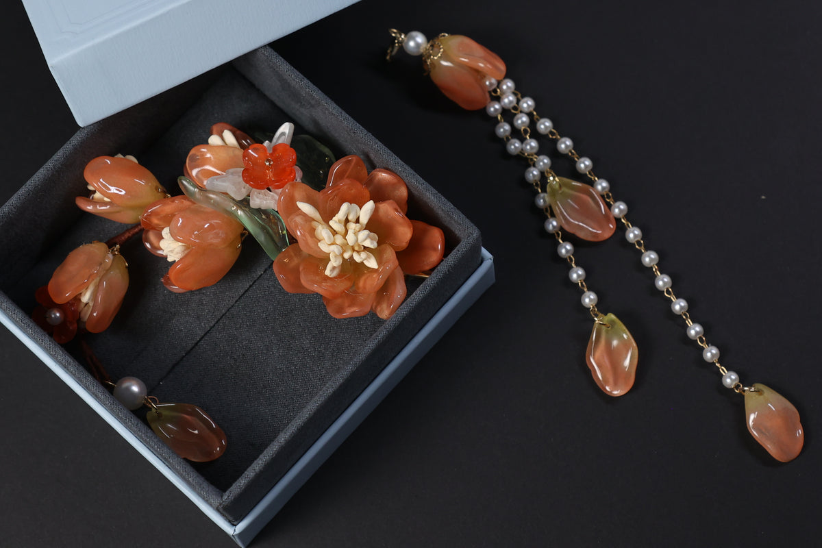 Floral Hair Clip with Pearl Tassel – Elegant Flower Hair Accessory for Updos & Special Occasions