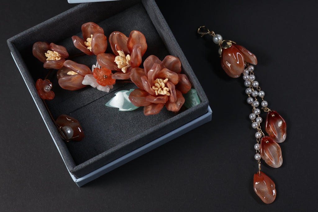 Floral Hair Clip with Pearl Tassel – Elegant Flower Hair Accessory for Updos & Special Occasions